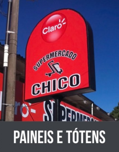 PAINEIS E TÓTENS